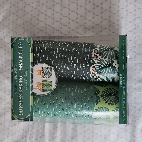 Paper Baking + snack Cups. Jungle team - Picture 1 of 3